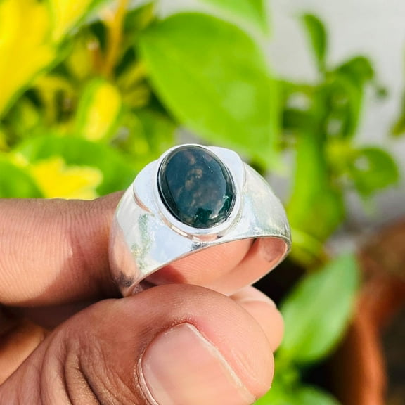 Men’s Green Moss Agate Signet Ring in Sterling Silver – Handmade Oval Gemstone Statement Ring, Boho Vintage Jewelry Gift for Him