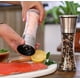 thumbnail image 4 of Juego de molinillo de sal y pimienta Vhermosa acero inoxidable con soporte SNFLD756, 4 of 6