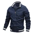 thumbnail image 1 of Chamarra Casual De Cuello Alto Para Hombre, 1 of 6