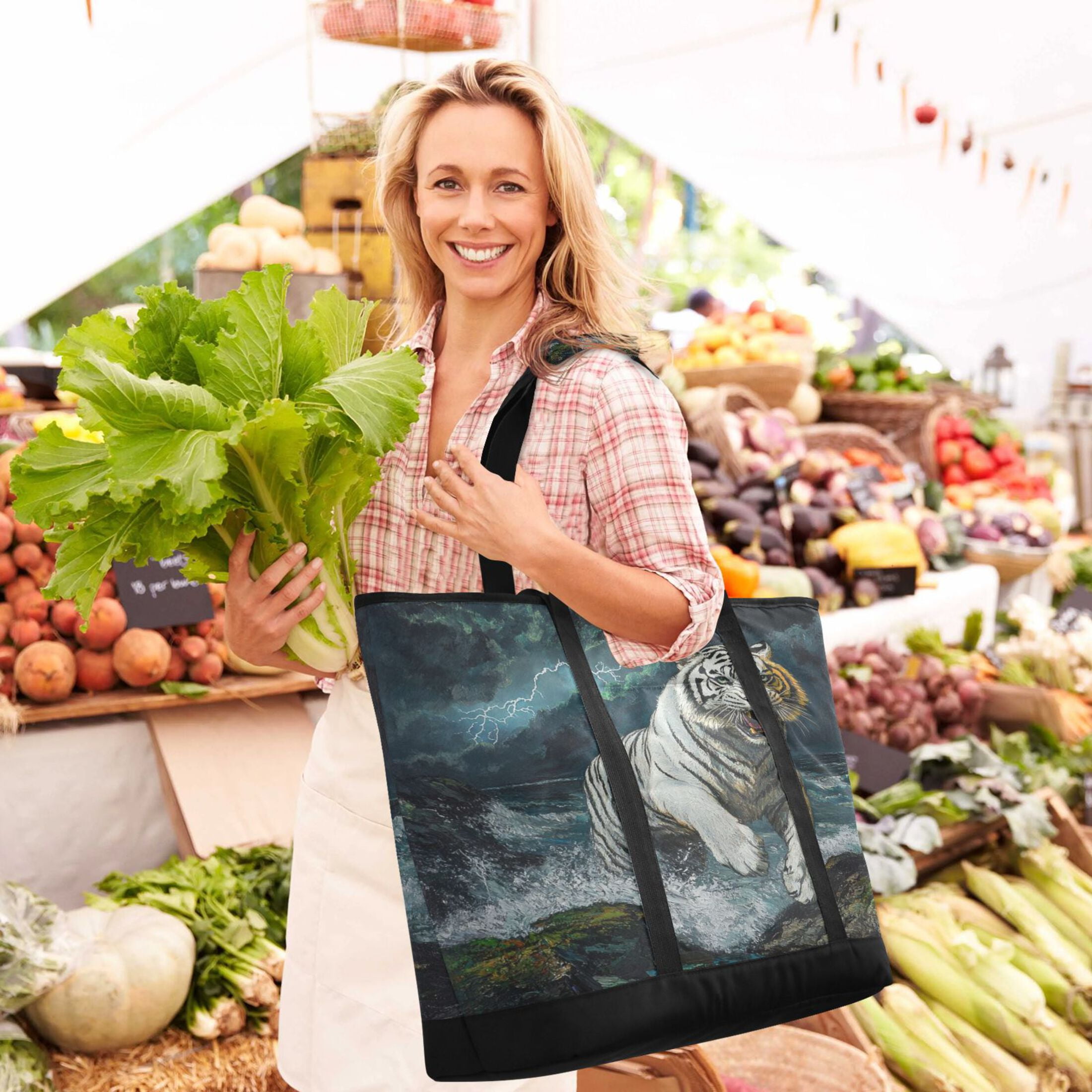 Large Hand-held Ice Pack Picnic Bag Insulation and Refrigeration Suitable for Shopping Picnics and Camping The Tiger by The Sea