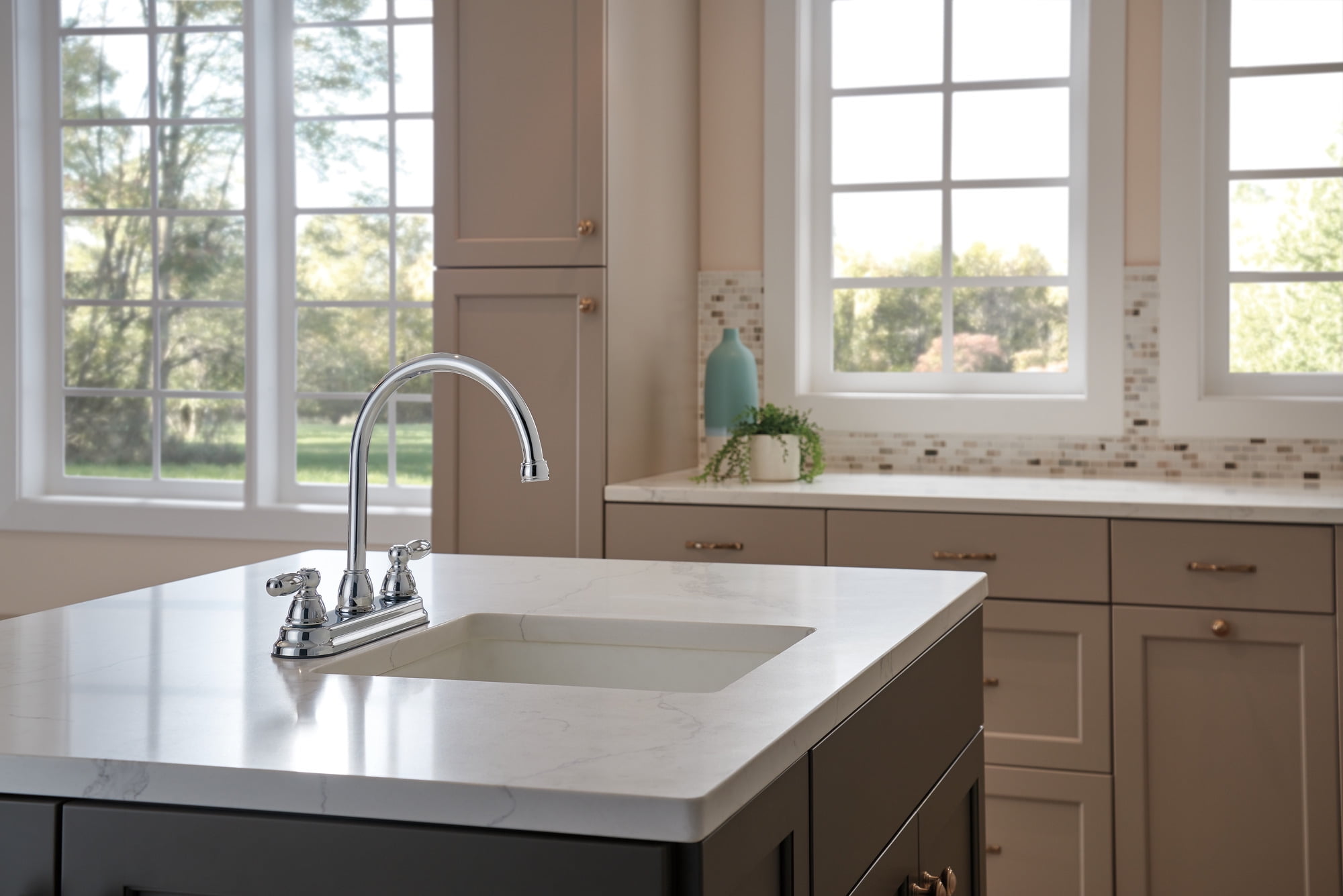 Claymore Two Handle Kitchen Faucet in Chrome P299575LF