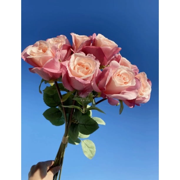 Dos ramos de 16 tallos cada uno (8 cabezas de rosas barrocas), rosas artificiales, decoración floral for bodas.