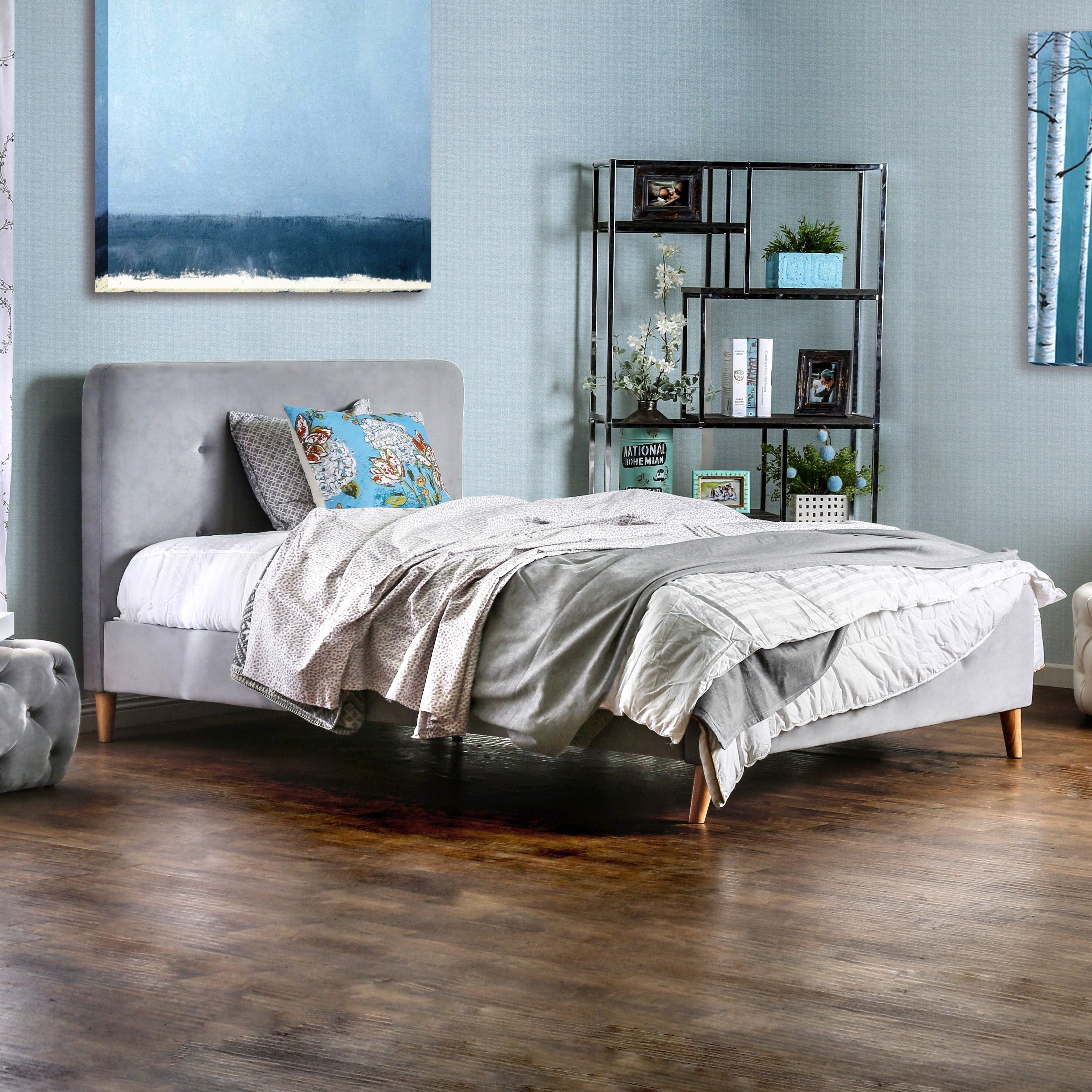 Furniture of America Celene Midcentury Modern Queen