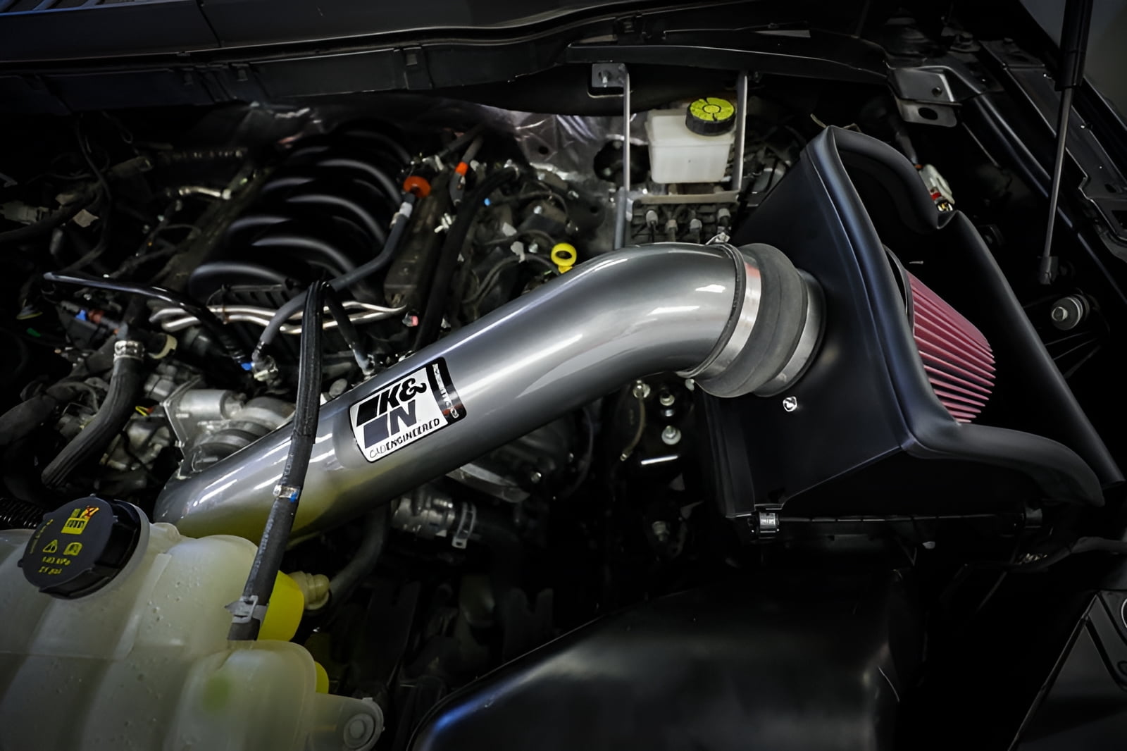 K&N Performance Cold Air Intake System: Easy Installation, Engineered to Maximize Airflow, Boost Horsepower & Torque, 77-2616KC