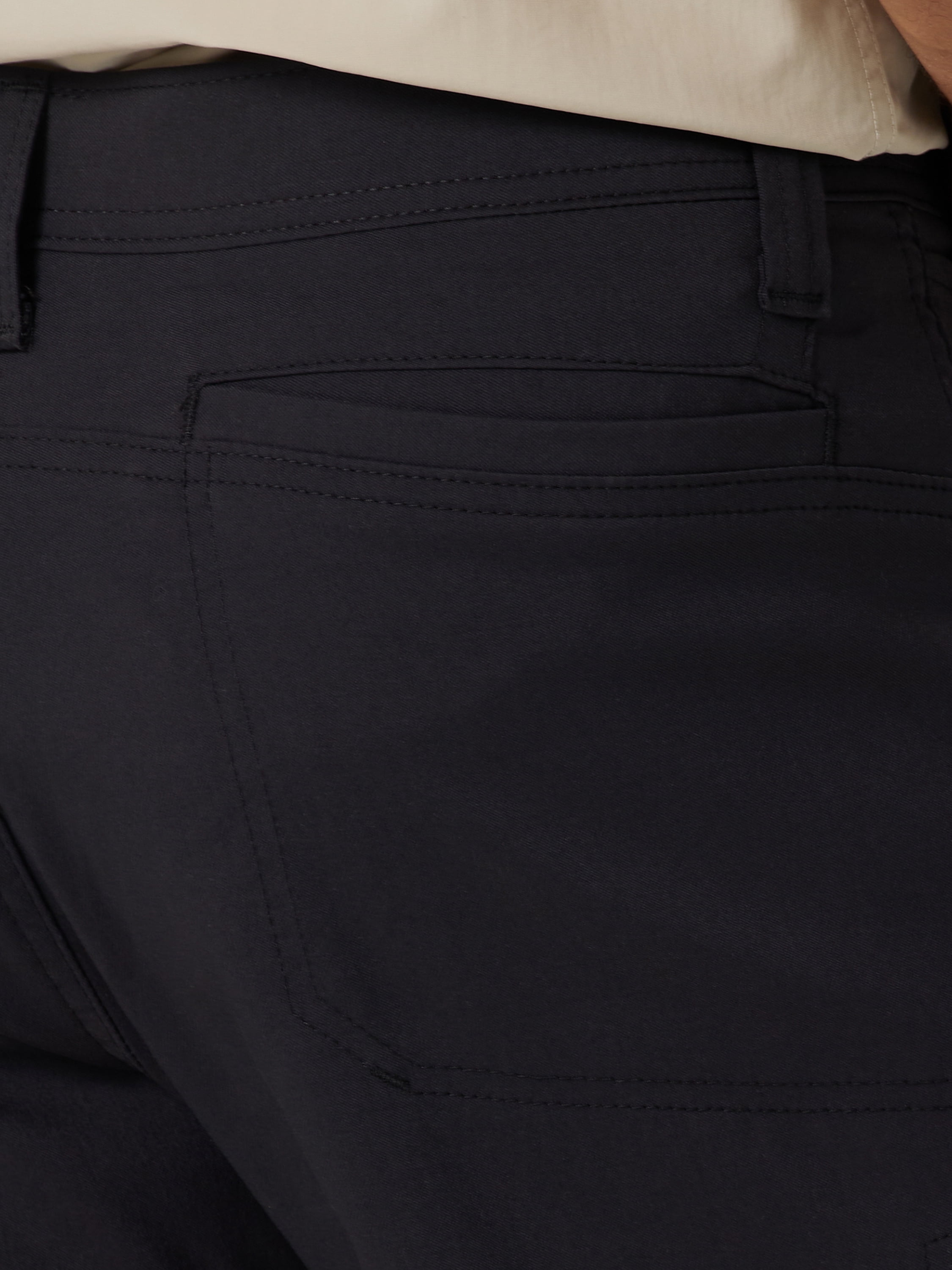 Wrangler® Men's and Big Men's Outdoor Performance Zip Cargo Short with UPF 50+, Sizes 30-48