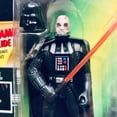 thumbnail image 3 of Figura de acción Hasbro Star Wars POTF2 Darth Vader con casco, 3 of 7