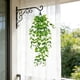 thumbnail image 1 of Plantas colgantes artificiales: enredaderas de hiedra artificial y follaje rastrero para decoración de paredes, balcones, patios, bodas, fiestas, uso interior y exterior., 1 of 6