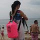 thumbnail image 5 of Bolsa seca impermeable de PVC pesado de lona impermeable rosa 500D 20L, adecuada para piragüismo / remo / piragüismo / pesca / Rafting / Natación / camping / Snowboard, 5 of 5