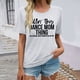 thumbnail image 2 of Camiseta divertida de manga corta para madres de bailarinas: estampado «Killin' This Dance Mom Thing», poliéster, top informal y cómodo, tallas S-XXL., 2 of 4