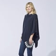 thumbnail image 4 of Poncho Hadley Wren clásico para mujer, algodón con bloques de colores, negro, 4 of 5