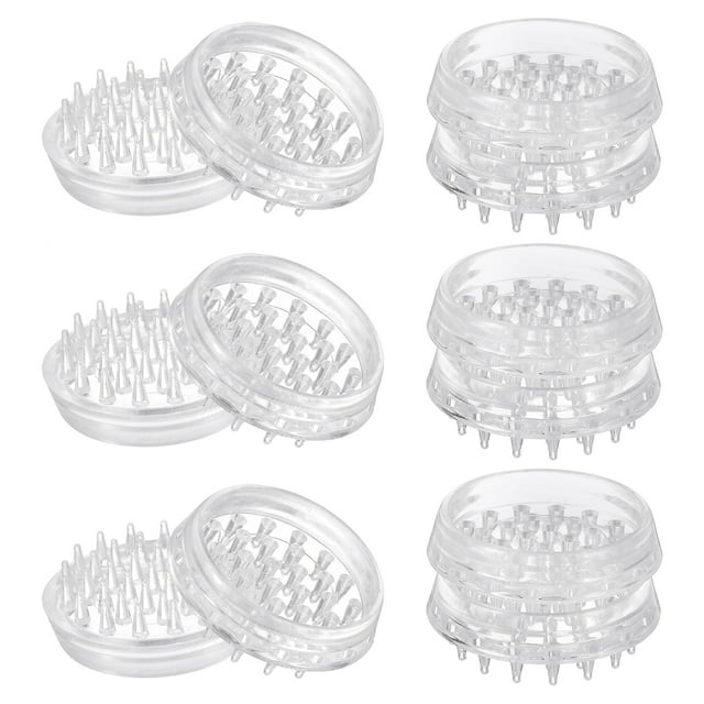 12 Pcs Protège-Tapis Gobelets à Roulette à Picots, Chacun Mesurant 1,46 Pouces de Diamètre Intérieur, Fabriqué en Plastique transparent durable. Ces Gobelets Ronds à Picots pour Meubles Présentent un design à Picots pour Réparer Uniformément le Poids, Réduire l'Usure des Tapis et Empêcher les Mouvements des Meubles. Convient pour une Utilisation avec des tables, sofas, Chaises, Armoires et Bureaux. l'Ensemble Comprend 12 Gobelets à Roulette à Picots.