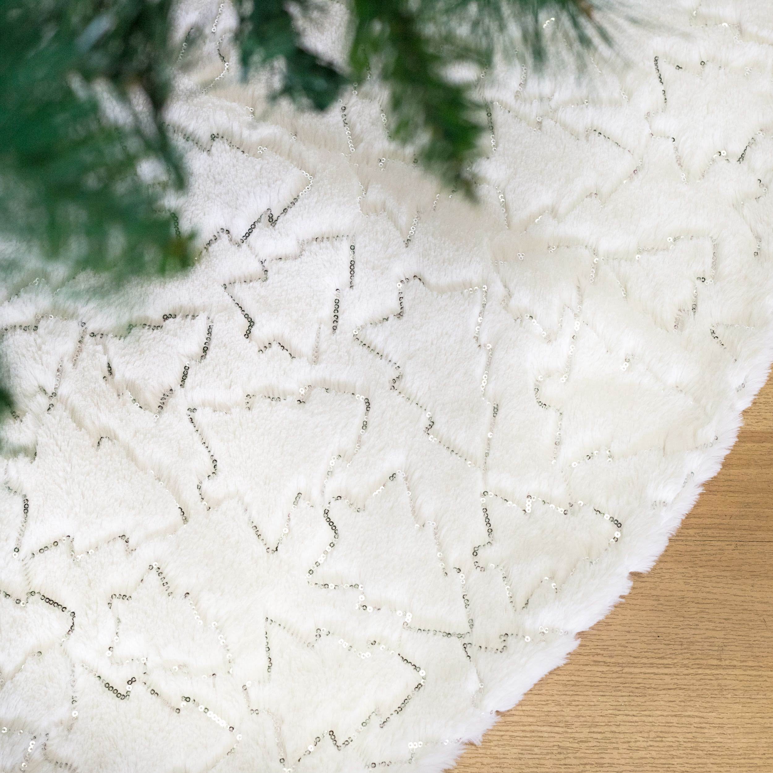 Belle 50 in. White Christmas Tree Skirt