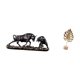thumbnail image 5 of Estatua de escritorio,Figura decorativa de pelea de toros y osos,Colecciones de esculturas de toros,artesanía de resina,decoración,Escultura de hojas,Estatua de hoja de metal Escultura de, 5 of 8