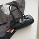 thumbnail image 3 of Bolso Mano Con Lazo para Mujer Hombro PU Color Sólido Cierre Al Aire Libre, 3 of 9