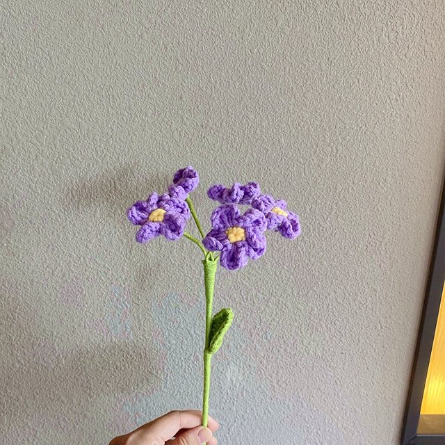Bolsa de lana tejida a mano con forma de nomeolvides de imitación de flores, hecha a mano, hecha a mano, hecha a mano, para regalar a tu novia en San Valentín