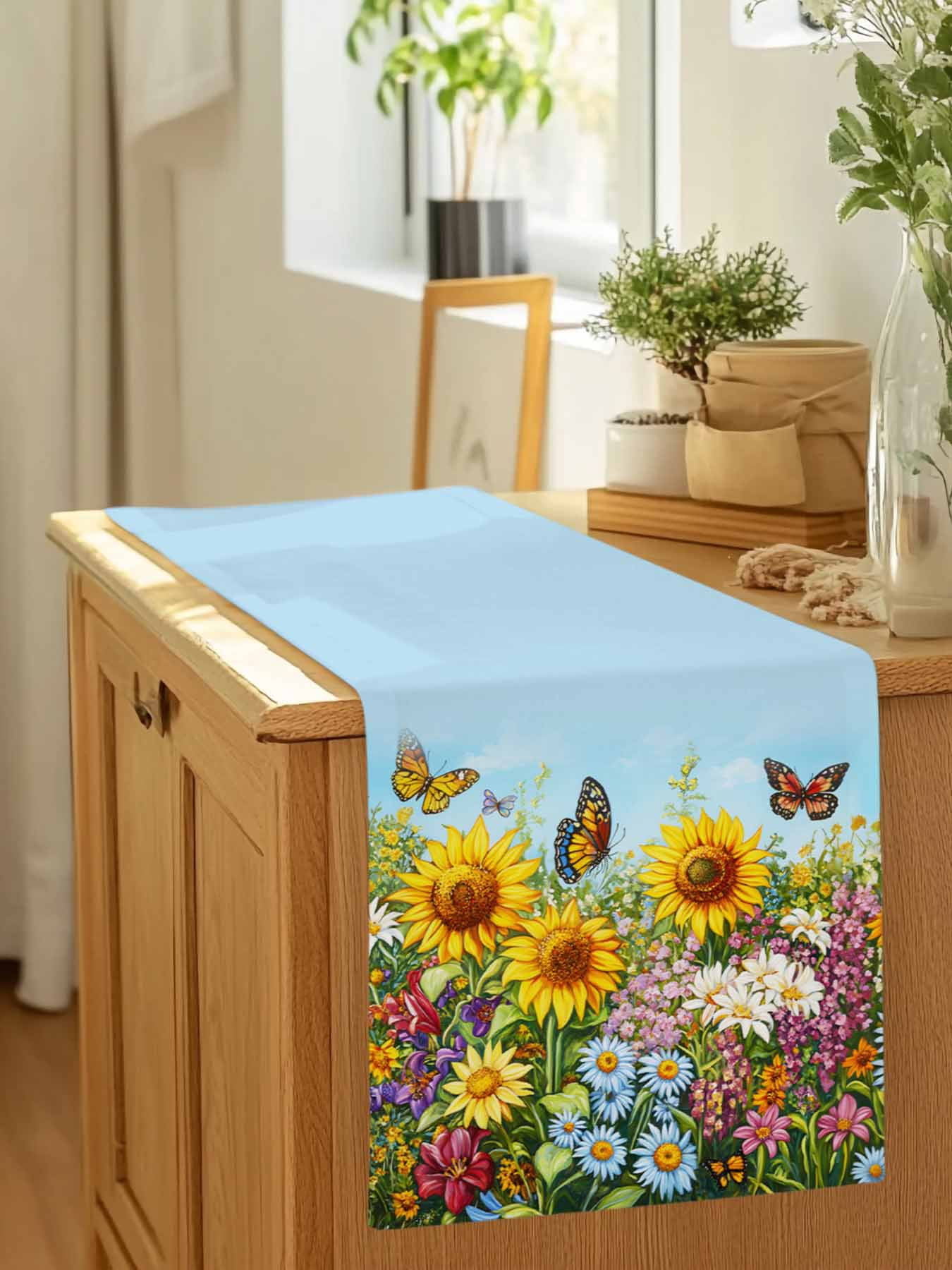 Summer Idyllic Sunflower Daisy Butterfly Table Runner 90 Inches Long, Watercolor Flower Table Runners Tabletop Scarf Kitchen Dining Tables Decoration for Home Party Indoor Outdoor