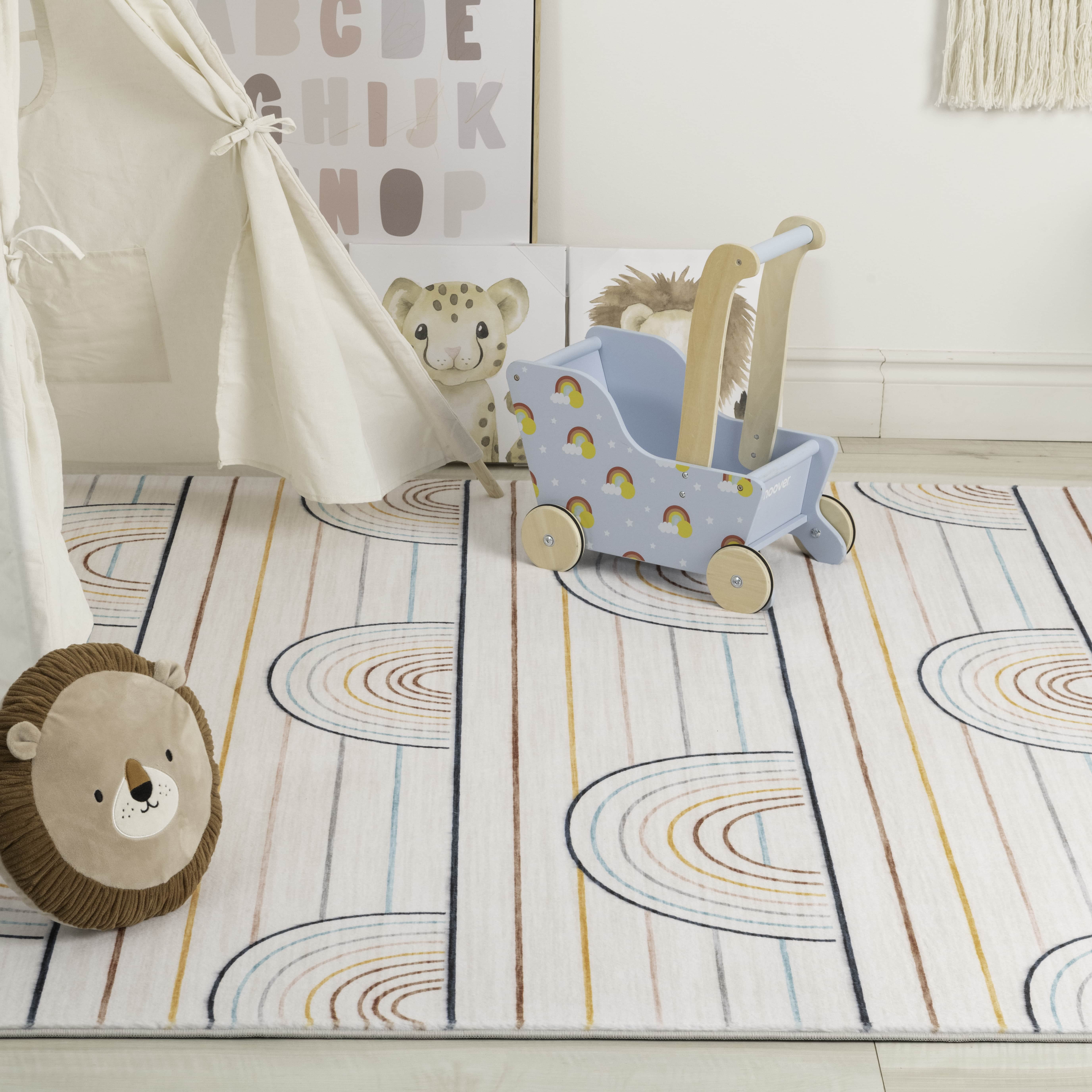 Tapis Branch Soft Steps Playtime a rayures colorees arc-en-ciel, bleu et rose - Garçons et filles dans la salle de jeux, la chambre d'enfant, la chambre