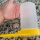 thumbnail image 5 of Dispensador de agua de apicultura de colmena, alimentador de entrada de colmena de miel, herramienta de vaso de plástico para beber de abeja Kearding HA0611-00, 5 of 6