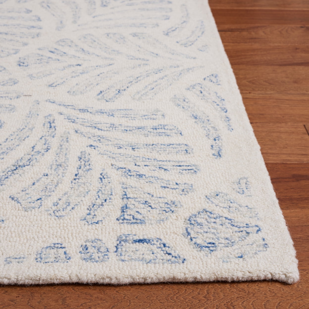 SAFAVIEH Jardin Cyan Leaves Area Rug, Ivory/Blue, 5' x 8'