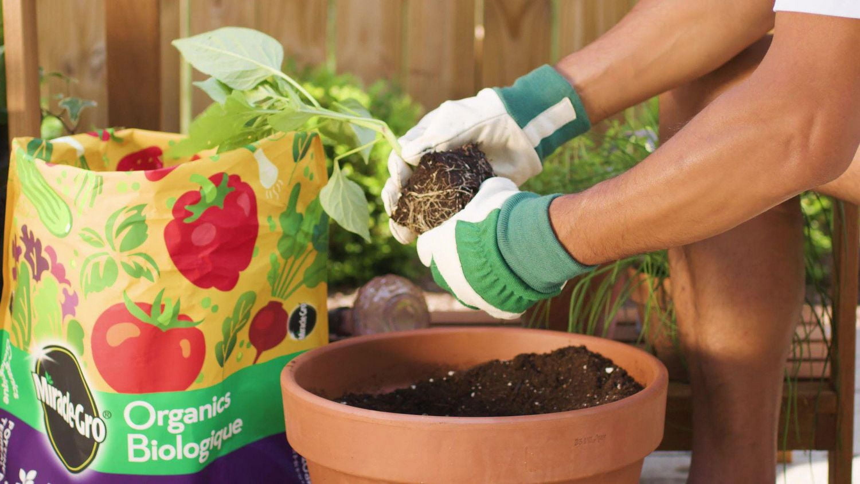 Miracle-Gro Organics Potting Soil Mix 25L