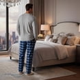 thumbnail image 2 of Conjunto de pijama Beverly Hills Polo Club de forro polar para hombre, 2 of 4