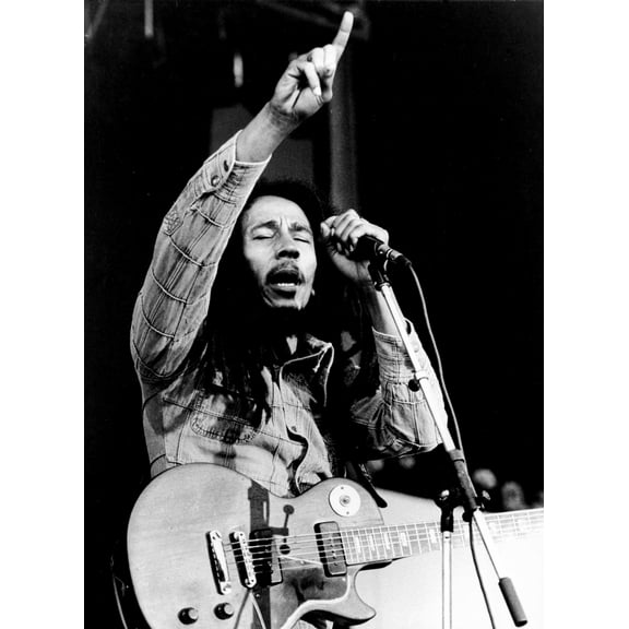 Bob Marley performing on stage Photo Print (8 x 10)
