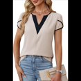 thumbnail image 1 of Camiseta de Corta con Cuello en V para Mujer, Color Albaricoque M, 1 of 8