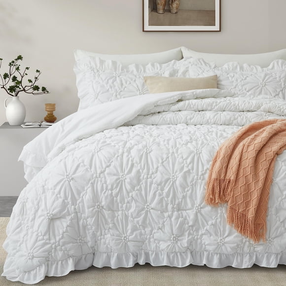 BEDAZZLED Juego de edredón tamaño Queen blanco, juego de edredón de 3 piezas, juego de cama plisado con edredón y fundas de almohada, suave edredón Shabby Chic para todas las estaciones