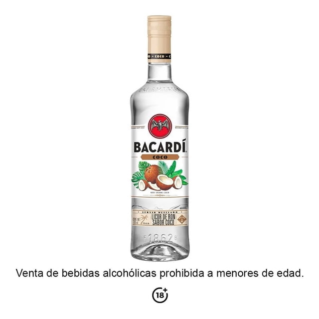 ron bacardí coco 700 ml Botella frontal de Bacardí Coco 700 ml, vidrio transparente con etiqueta blanca y logo rojo del murciélago, ilustración de cocos partidos y hojas verdes y texto 'licor de ron sabor coco'; tapa beige con anillo negro sobre fondo blanco. Indicado solo para mayores de 18 años; suele usarse en cócteles tropicales.