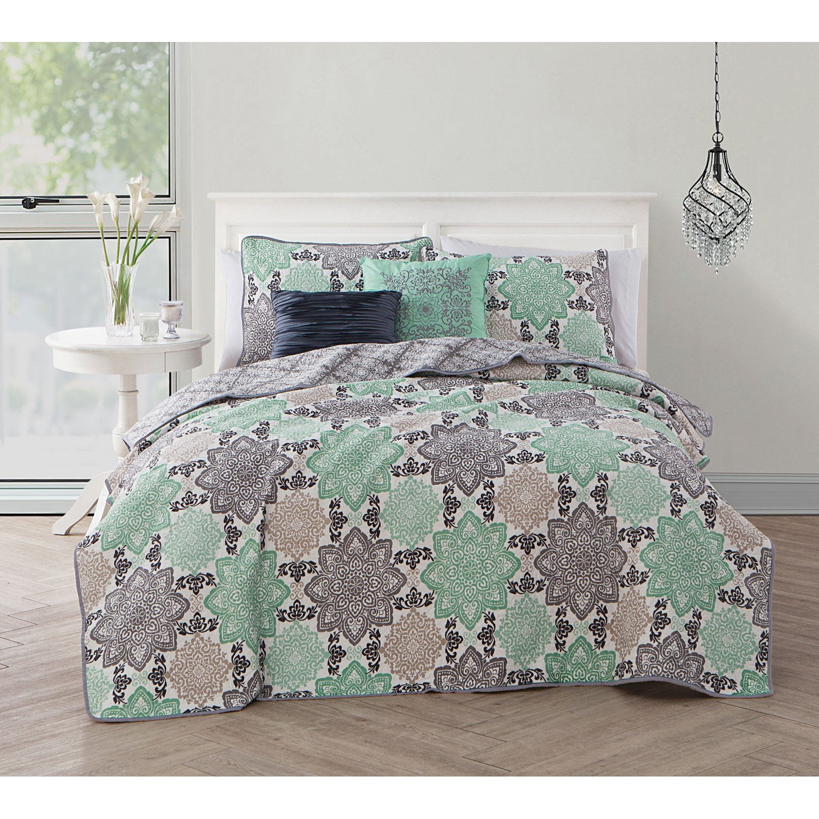 Greer 5 Piece Quilt Set by Avondale Manor