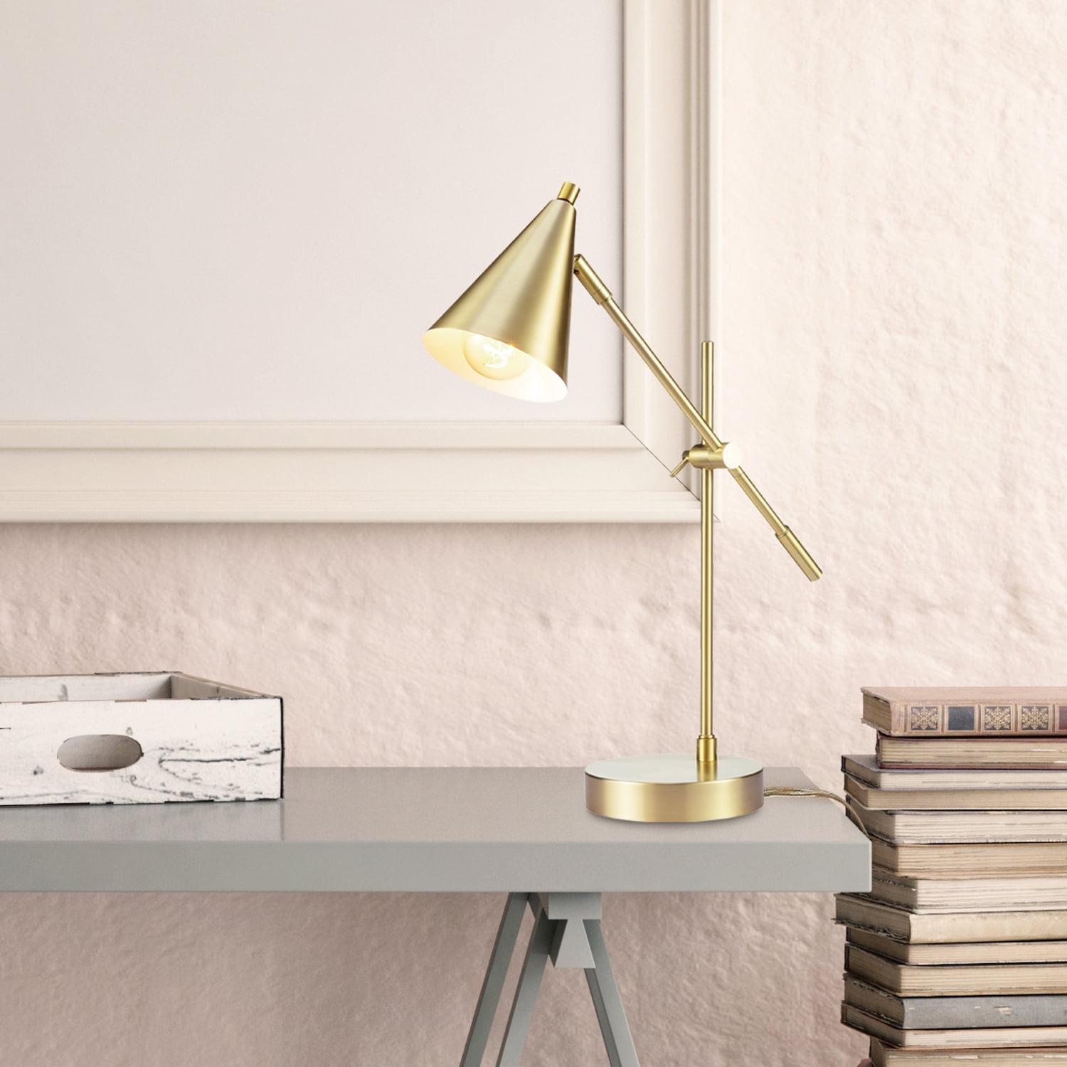 Novogratz x Globe Tacoma 18" Matte Brass Balance Arm Desk Lamp, 52887