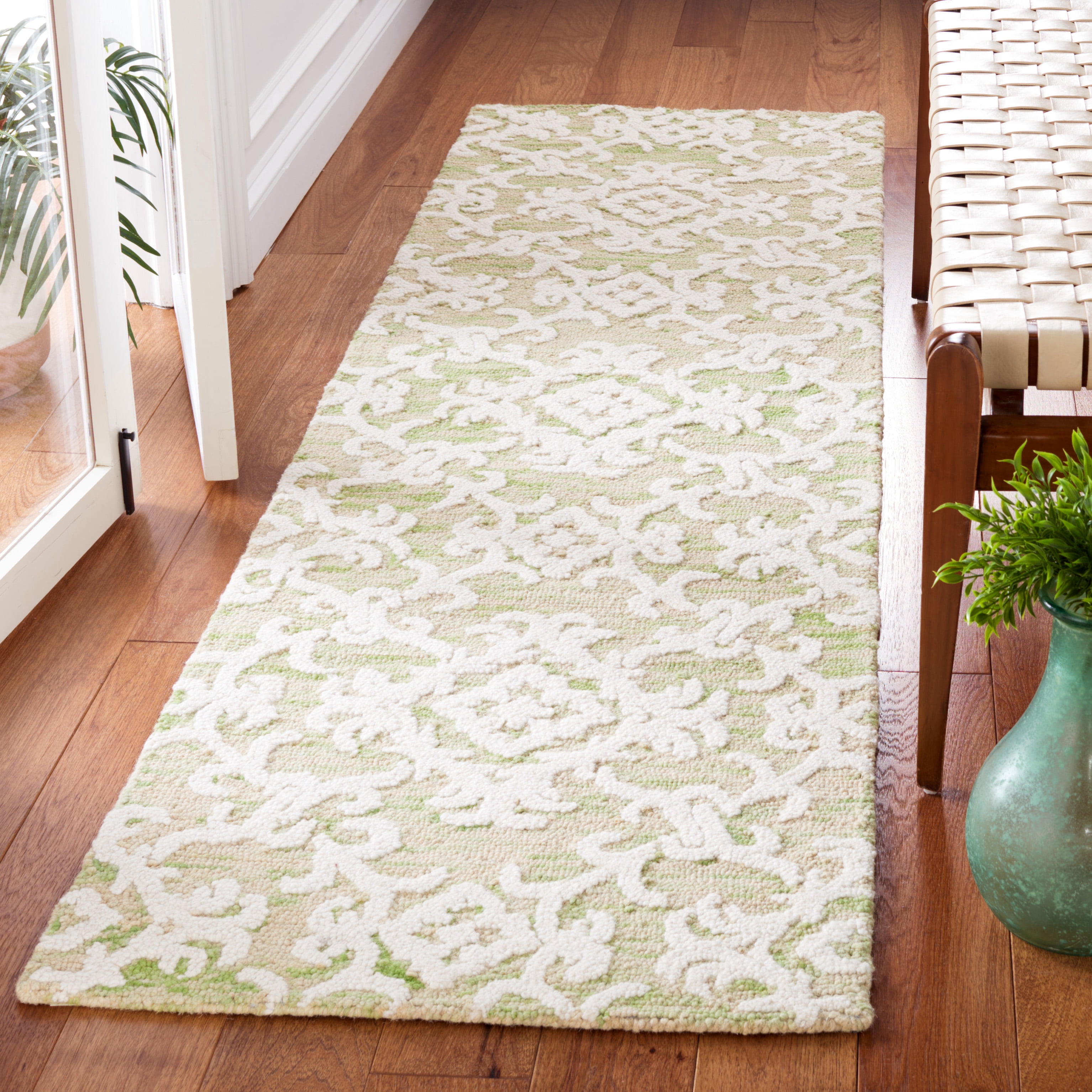 SAFAVIEH Blossom Cletus Damask Runner Rug, Light Green/Ivory, 2'3" x 8'