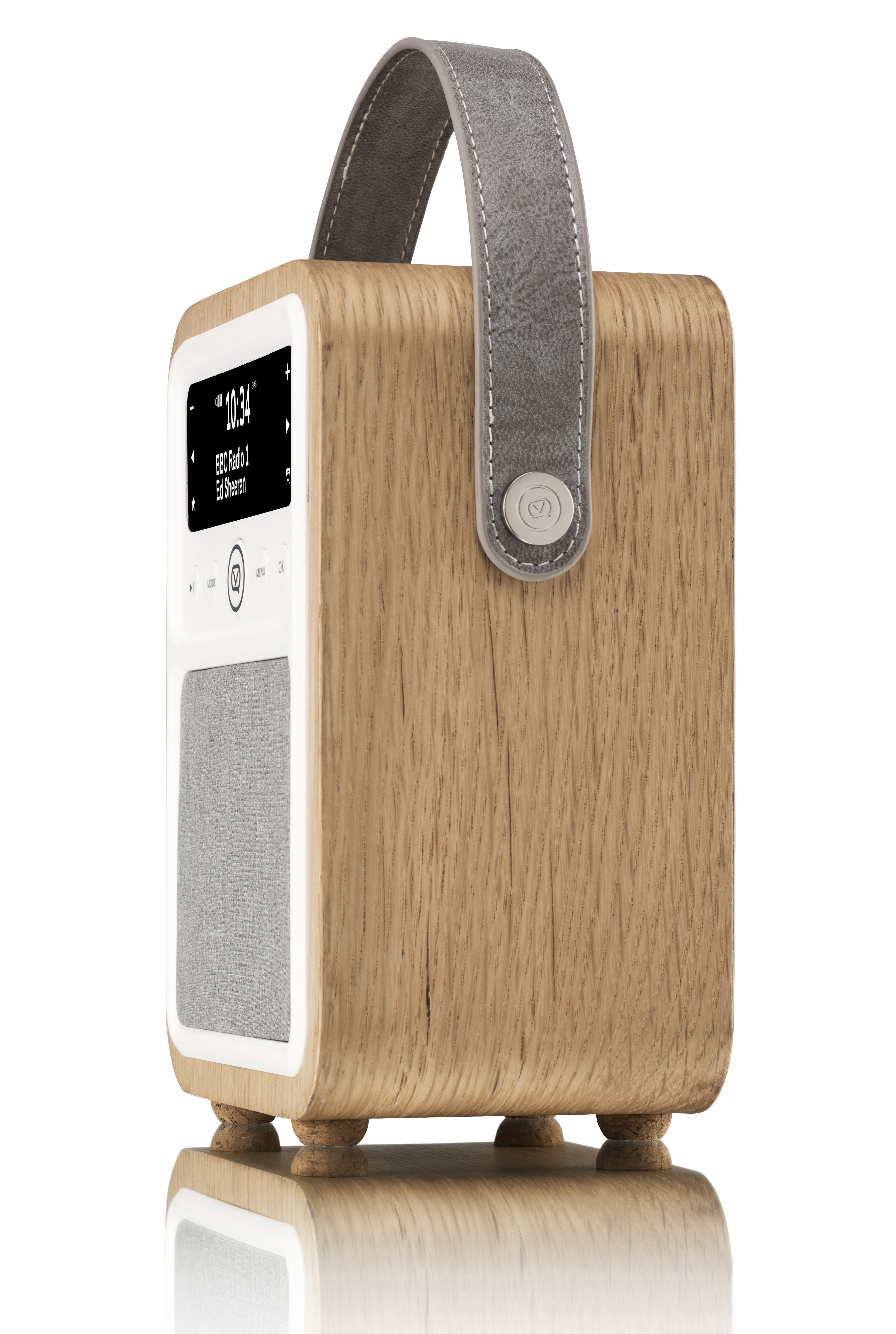 Monty by VQ Radio Bluetooth Speaker /& USB Charger AM//FM HD Radio Real Wood Case