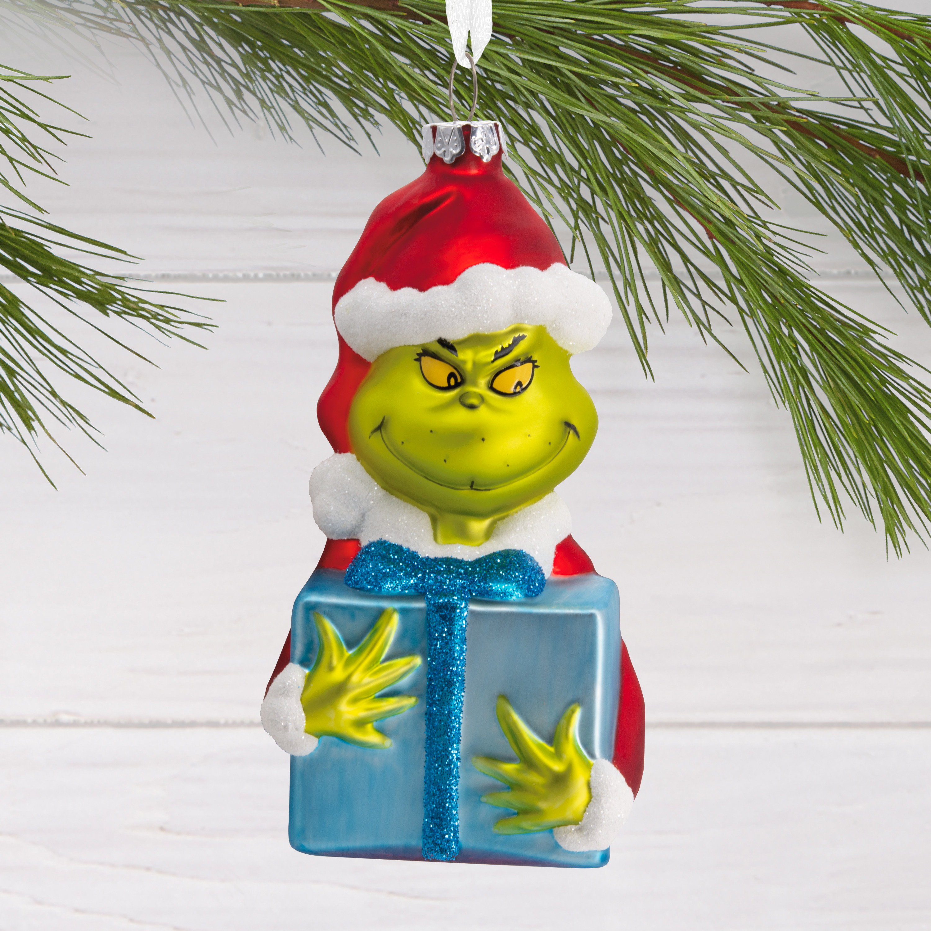 Décoration Hallmark de Noël (Le Grinch avec cadeau, Comment le Grinch a volé Noël ! de Dr. Seuss, en verre soufflé)