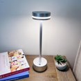 thumbnail image 3 of Lampe DEL Tactile de Table – Argent Métallique – Rechargeable par USB, 3 of 5