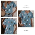 thumbnail image 3 of Blusa de verano de mujer con estilo informal y estampado de plumas con cuello en V y manga corta para mujer, 3 of 6
