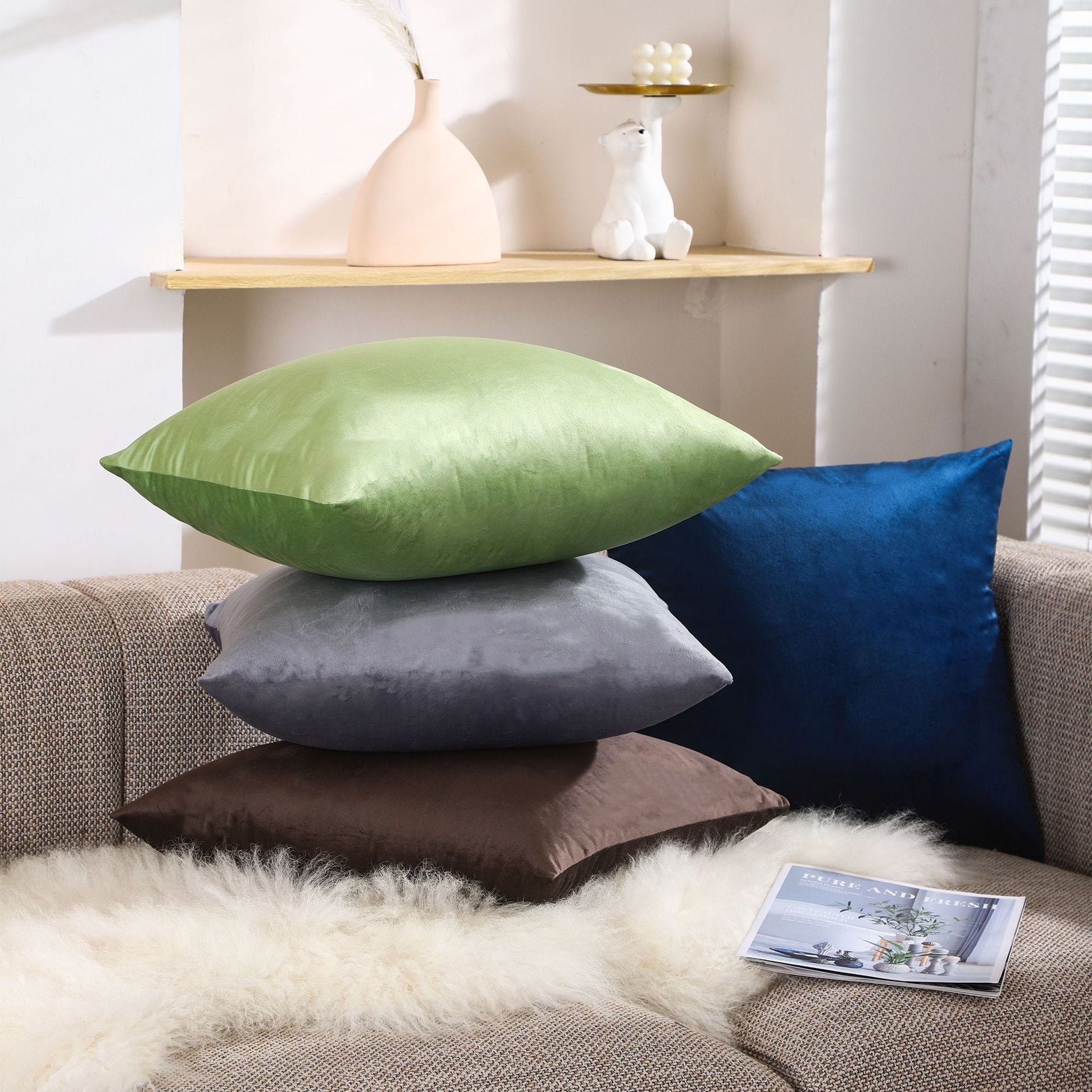 XmhyTop 20x20 Inch Yellow Velvet Decorative Throw Pillow, Pack of 1 Polyester Fiber Filled Pillow for Couch, Bedroom, Living Room & Outdoor