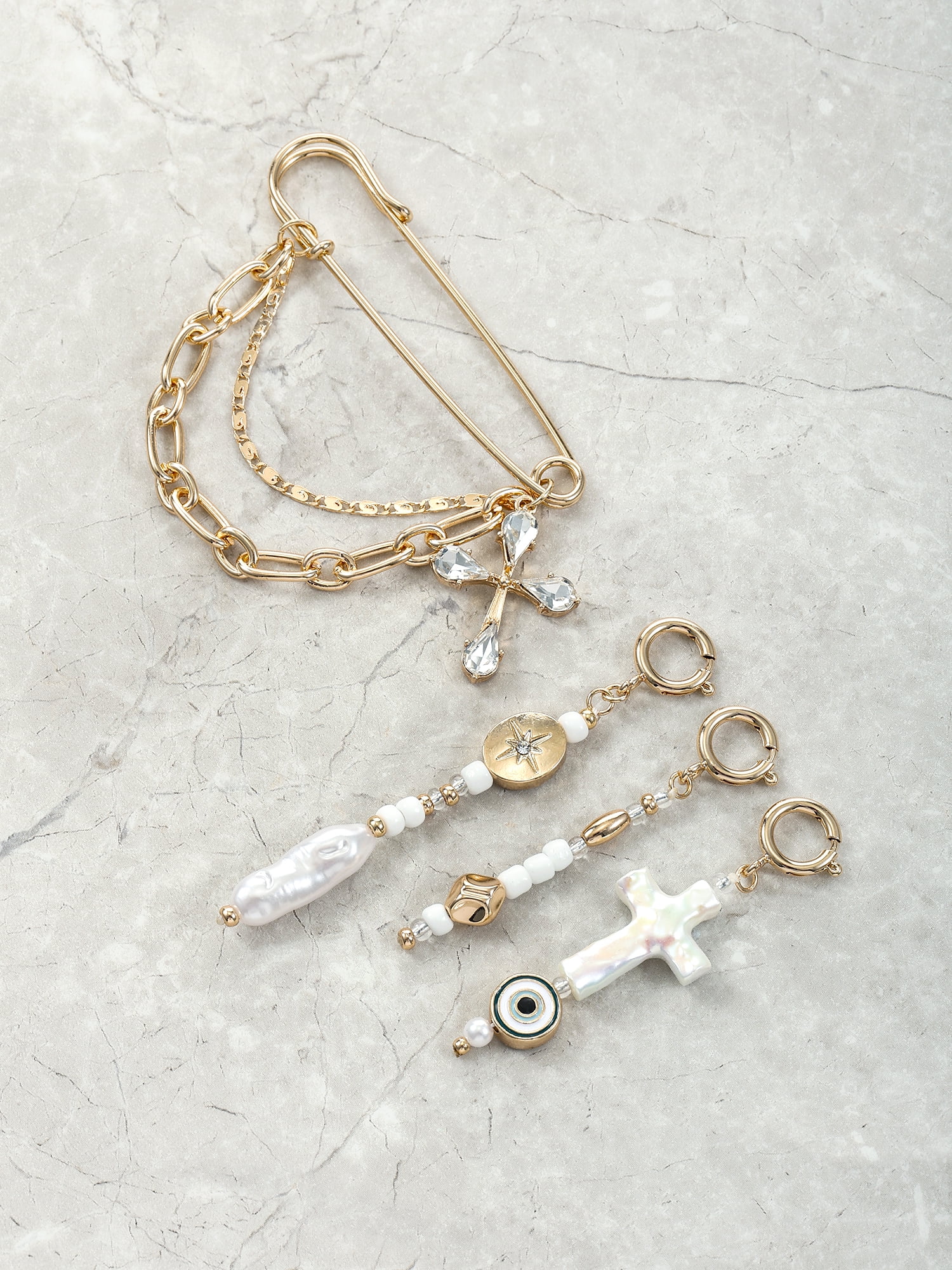 No Boundaries Goldtone Pin and Charm Set, 4 Pieces