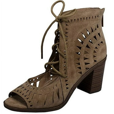 Breckelle's Women's Lasercut Stacked Chunky Heel Peep Toe Sandal (Beige, 5.5 B(M) US)