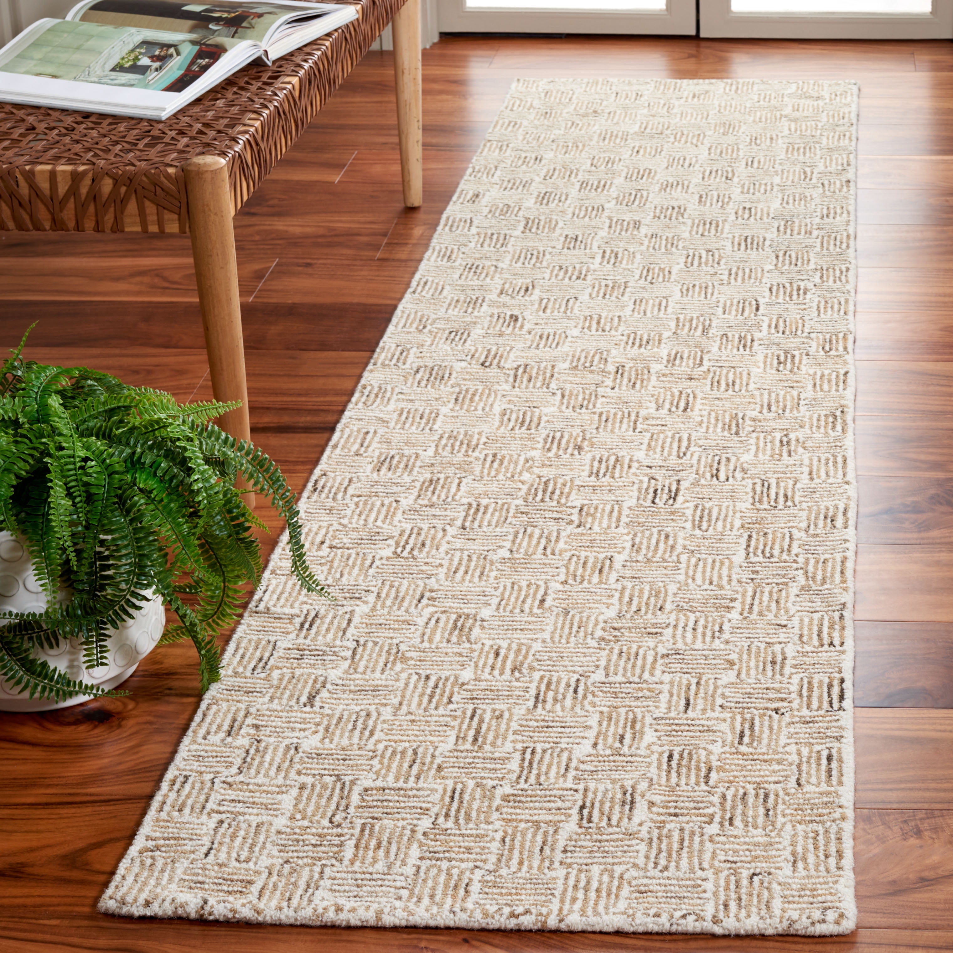 SAFAVIEH Micro-Loop Charlotte Solid Runner Rug, Taupe/Ivory, 2'3" x 9'