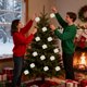 thumbnail image 5 of Juego de 3 adornos navideños | Bolas colgantes de plástico de colores | Adornos para árbol para fiestas | Incluye caja de regalo, 5 of 5