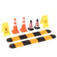 thumbnail image 1 of Accesorios De Escena De Coche De Escalada, Decoraciones De Humor De Coche De Escalada Señales De Advertencia Conos De Helado Fabricación Fina Fácil De Instalar Para Aficionados, 1 of 7
