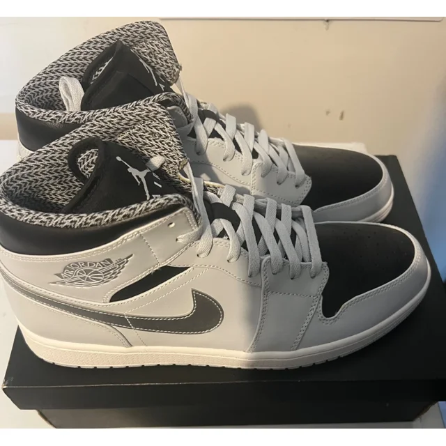 Ni - ke Air Jordan MEN'S Wolf Grey Metallic Silver Gray 554724-032 SZ 14 NEW