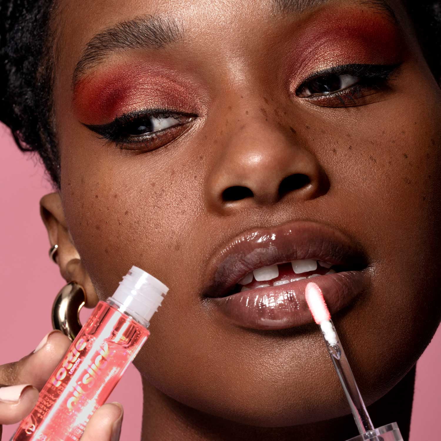 Lottie London Oil Slick, 100% Vegan Lip Oil, Peachy Cheeks
