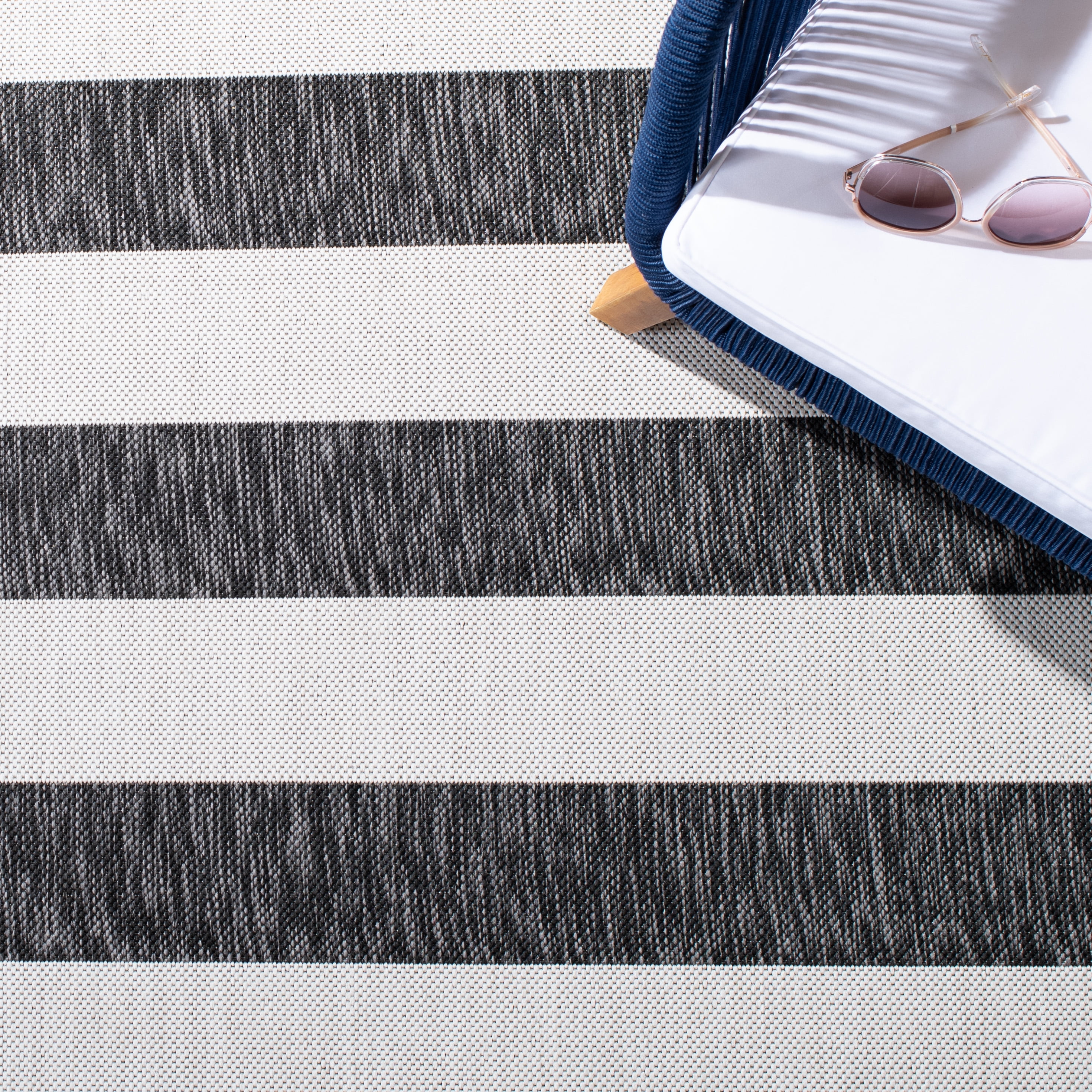 Safavieh Courtyard Earl Striped Indoor/Outdoor Area Rug, Ivory/Black, 4' x 4' Square