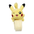 thumbnail image 2 of Peluche de hombro de Pikachu Pokémon de 16 cm, 2 of 5