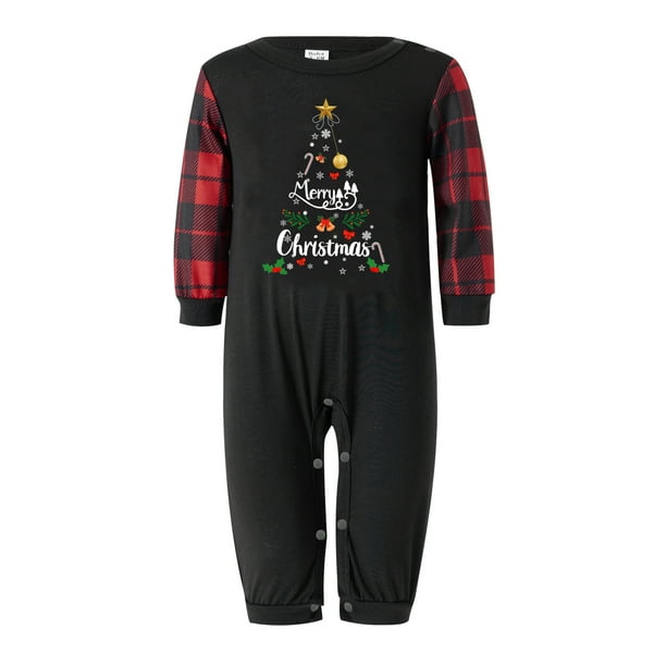 Pijamas navideños familiares a juego: camisetas de manga larga con estampado de letras y copos de nieve y pantalones a cuadros.