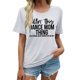 thumbnail image 1 of Camiseta divertida de manga corta para madres de bailarinas: estampado «Killin' This Dance Mom Thing», poliéster, top informal y cómodo, tallas S-XXL., 1 of 4
