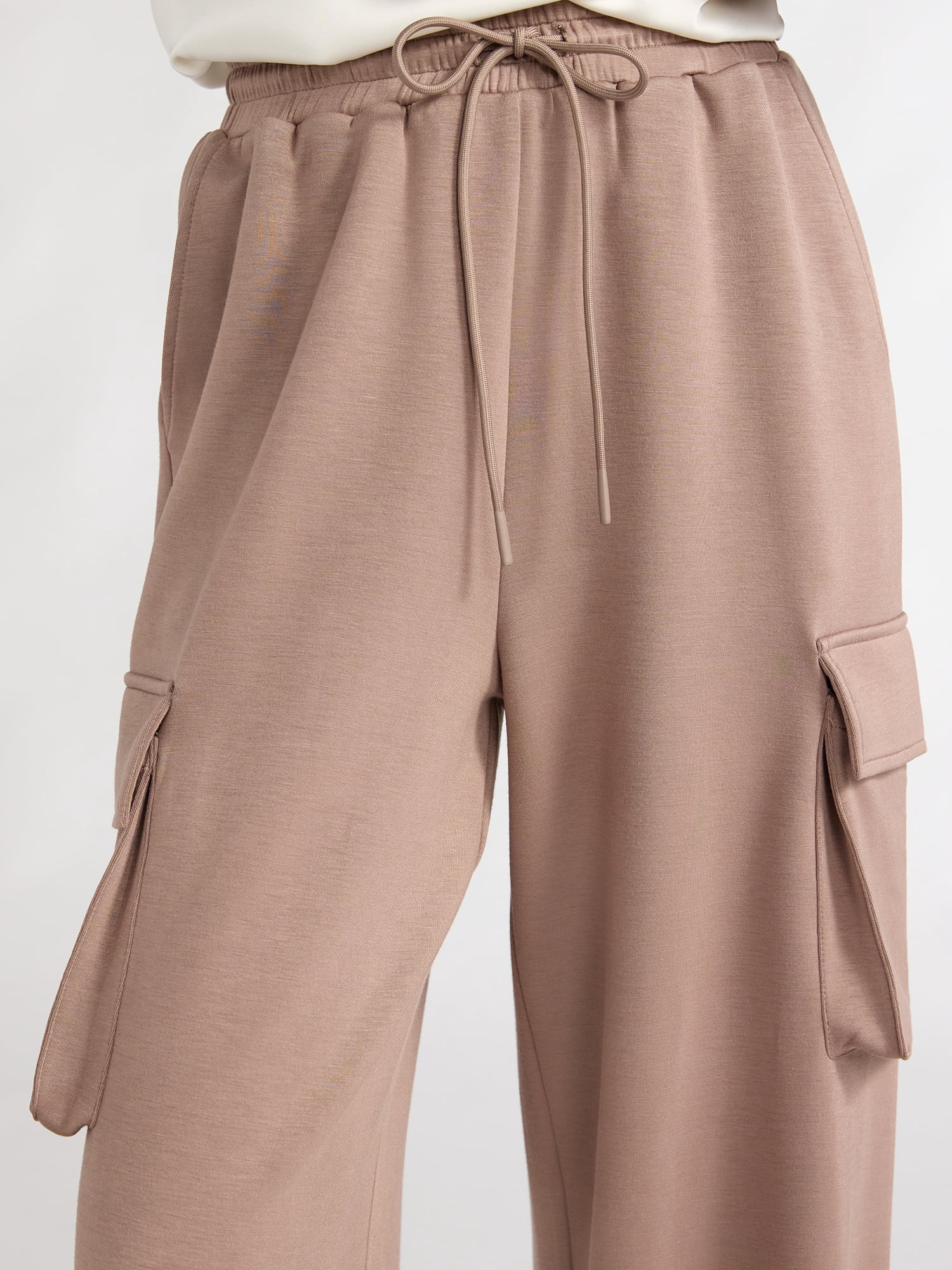 Scoop Women’s and Women’s Plus Ultimate Scubaknit Wide Leg Cargo Sweatpants, Sizes XS-4X
