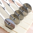 thumbnail image 4 of Hearth & Gear Wheel Stainless Steel Pizza Cutter Dough Bread Cutting Tool Kitchen Baking Adjustable Divider And Round Roller Lattice Cutter Pasta Maker 1pc Hand Meat Shder Grating compatible with, 4 of 5